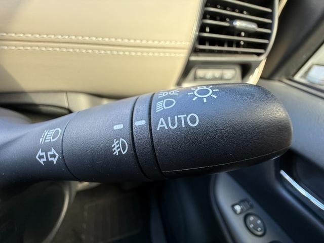 セレナ ハイウェイスター　ＥＴＣ　スマートキー　アラウンドビューモニター　デジタルインナーミラー　フリップダウンモニター　両側電動スライドドア　ドライブレコーダー　サンシェード（17枚目）