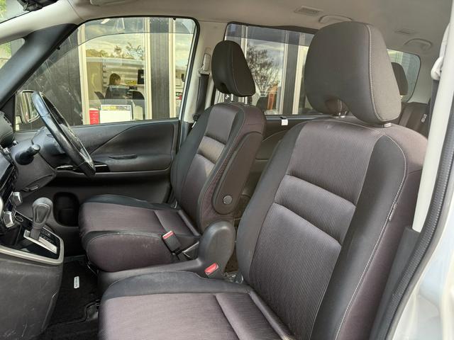 セレナ ハイウェイスターG ETC スマートキー Bluetooth デジタルインナーミラー パーキングアシスト 両側電動スライドドア 衝突被害軽減ブレーキ 横滑り防止 フリップダウンモニター(10枚目)