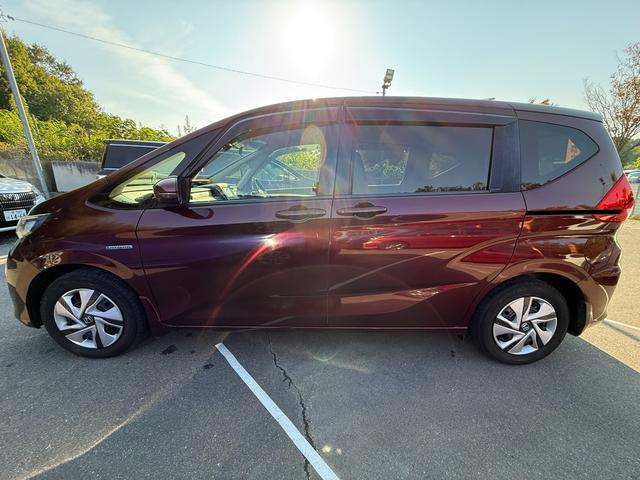 フリード+ハイブリッド ハイブリッドG・ホンダセンシング ETC スマートキー 両側電動スライドドア 横滑り防止 車両接近通報 コーナーセンサー Bluetooth バックモニター ドライブレコーダー(6枚目)