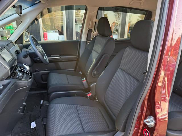 フリード+ハイブリッド ハイブリッドG・ホンダセンシング ETC スマートキー 両側電動スライドドア 横滑り防止 車両接近通報 コーナーセンサー Bluetooth バックモニター ドライブレコーダー(10枚目)