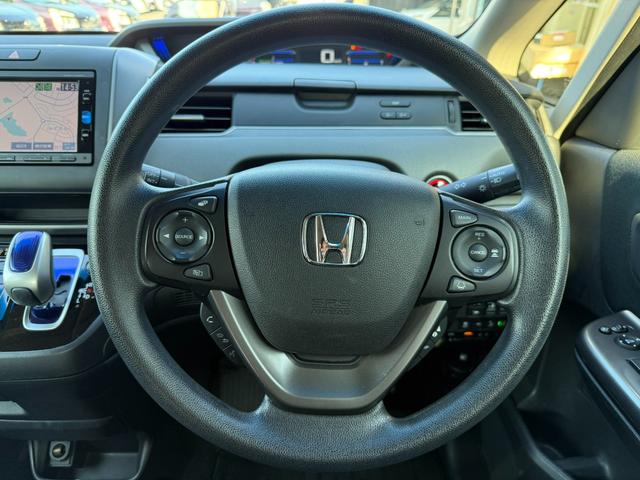 フリード+ハイブリッド ハイブリッドG・ホンダセンシング ETC スマートキー 両側電動スライドドア 横滑り防止 車両接近通報 コーナーセンサー Bluetooth バックモニター ドライブレコーダー(15枚目)