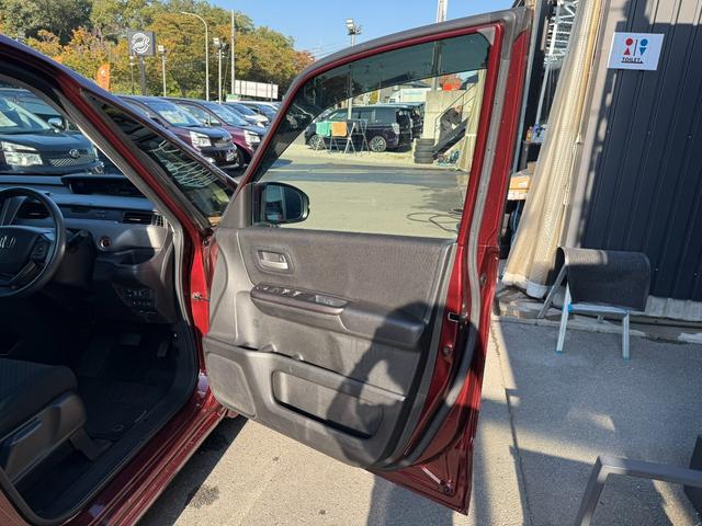 フリード+ハイブリッド ハイブリッドG・ホンダセンシング ETC スマートキー 両側電動スライドドア 横滑り防止 車両接近通報 コーナーセンサー Bluetooth バックモニター ドライブレコーダー(43枚目)