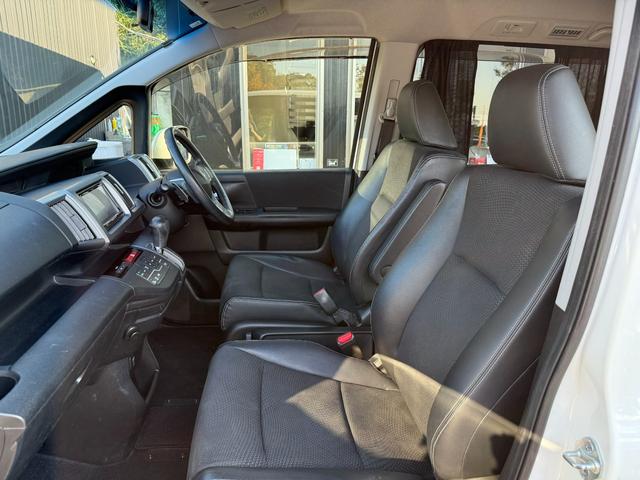 ステップワゴンスパーダ Z クールスピリット ETC スマートキー 両側電動スライドドア サンシェード バックモニター Bluetooth オートライト 横滑り防止 タイヤサイズ205/55R17(10枚目)