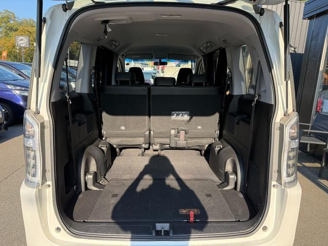 ステップワゴンスパーダ Z クールスピリット ETC スマートキー 両側電動スライドドア サンシェード バックモニター Bluetooth オートライト 横滑り防止 タイヤサイズ205/55R17(12枚目)