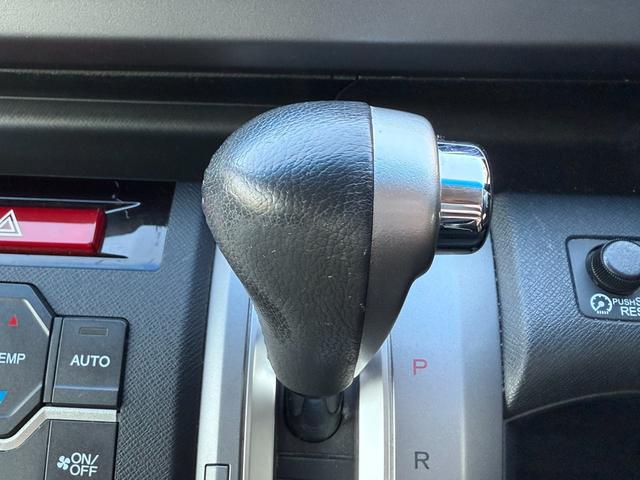 ステップワゴンスパーダ Z クールスピリット ETC スマートキー 両側電動スライドドア サンシェード バックモニター Bluetooth オートライト 横滑り防止 タイヤサイズ205/55R17(22枚目)