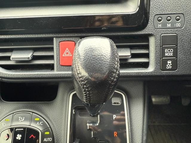 ヴォクシー ZS スマートキー ETC Bluetooth バックモニター 電動スライドドアボタン 横滑り防止 ECOモード サンシェード オートエアコン オートライト 純正ステアリング(23枚目)