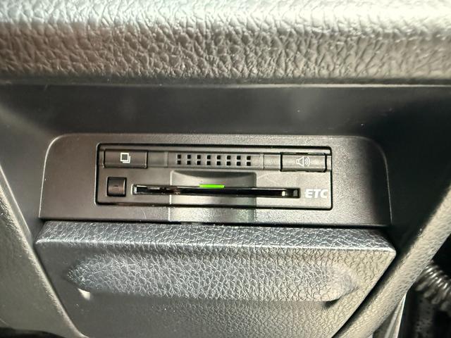 ヴォクシー ZS スマートキー ETC Bluetooth バックモニター 電動スライドドアボタン 横滑り防止 ECOモード サンシェード オートエアコン オートライト 純正ステアリング(29枚目)