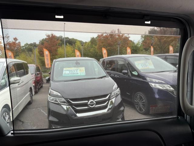 ヴォクシー ZS スマートキー ETC Bluetooth バックモニター 電動スライドドアボタン 横滑り防止 ECOモード サンシェード オートエアコン オートライト 純正ステアリング(31枚目)