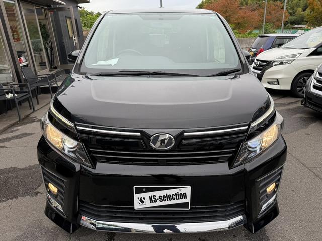 ヴォクシー ZS スマートキー ETC Bluetooth バックモニター 電動スライドドアボタン 横滑り防止 ECOモード サンシェード オートエアコン オートライト 純正ステアリング(36枚目)