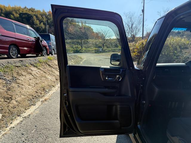 N-BOXカスタム G・Lホンダセンシング Bluetooth バックカメラモニター クルーズコントロール ステアリングスイッチ プッシュスタートボタン ETC サンシェード スマートキー オートエアコン(44枚目)