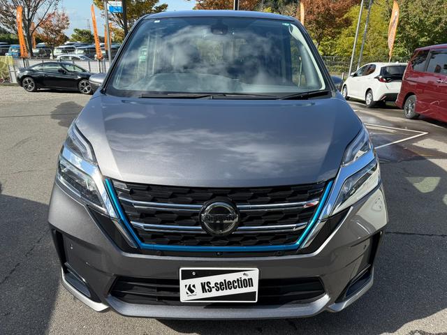 セレナ ｅ－パワー　ＸＶ　スマートキー　Ｂｌｕｅｔｏｏｔｈ　バックモニター　アラウンドビューモニター　両側電動スライドドア　ＥＴＣ　デジタルインナーミラー　サンシェード　ドライブレコーダー　オートライト（4枚目）