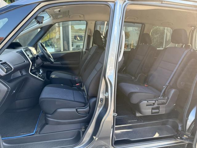 セレナ ｅ－パワー　ＸＶ　スマートキー　Ｂｌｕｅｔｏｏｔｈ　バックモニター　アラウンドビューモニター　両側電動スライドドア　ＥＴＣ　デジタルインナーミラー　サンシェード　ドライブレコーダー　オートライト（9枚目）