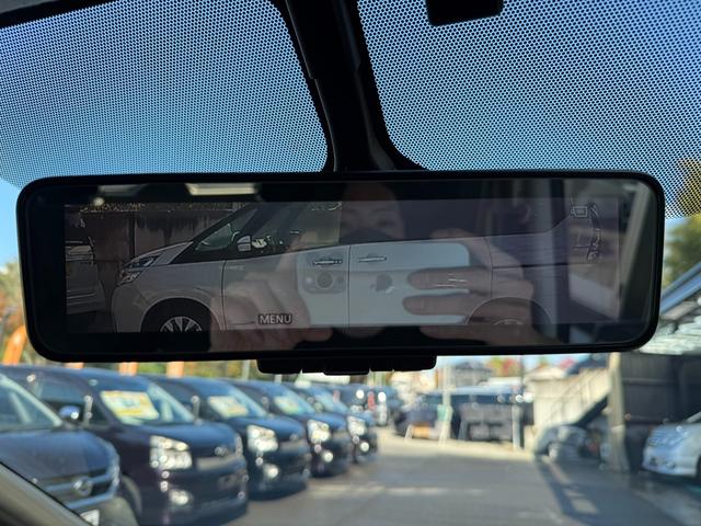 セレナ ｅ－パワー　ＸＶ　スマートキー　Ｂｌｕｅｔｏｏｔｈ　バックモニター　アラウンドビューモニター　両側電動スライドドア　ＥＴＣ　デジタルインナーミラー　サンシェード　ドライブレコーダー　オートライト（31枚目）