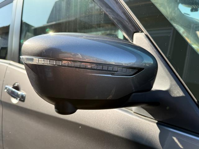 セレナ ｅ－パワー　ＸＶ　スマートキー　Ｂｌｕｅｔｏｏｔｈ　バックモニター　アラウンドビューモニター　両側電動スライドドア　ＥＴＣ　デジタルインナーミラー　サンシェード　ドライブレコーダー　オートライト（50枚目）