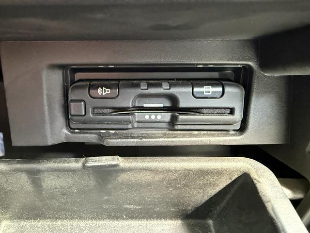 セレナ ｅ－パワー　ＸＶ　Ｒ２年セレナｅ－ＰＯＷＥＲ　ＸＶ　スマートキー　ＥＴＣ　Ｂｌｕｅｔｏｏｔｈ　アラウンドビューモニター　バックモニター　両側電動スライドドア　サンシェード　オートライト　オートエアコン　純正ステアリング（29枚目）