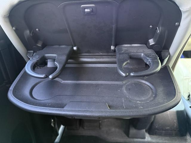 セレナ ｅ－パワー　ＸＶ　Ｒ２年セレナｅ－ＰＯＷＥＲ　ＸＶ　スマートキー　ＥＴＣ　Ｂｌｕｅｔｏｏｔｈ　アラウンドビューモニター　バックモニター　両側電動スライドドア　サンシェード　オートライト　オートエアコン　純正ステアリング（33枚目）