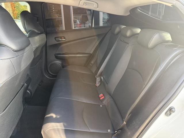 プリウス Ｓツーリングセレクション　Ｈ２８年　ツーリングセレクション　ＥＴＣ　スマートキー　横滑り防止　車両接近通報　ドライブモード　ＥＶモード　Ｂｌｕｅｔｏｏｔｈ　バックモニター　プッシュスタート　オートライト（10枚目）