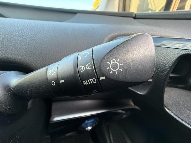 プリウス Ｓツーリングセレクション　Ｈ２８年　ツーリングセレクション　ＥＴＣ　スマートキー　横滑り防止　車両接近通報　ドライブモード　ＥＶモード　Ｂｌｕｅｔｏｏｔｈ　バックモニター　プッシュスタート　オートライト（15枚目）