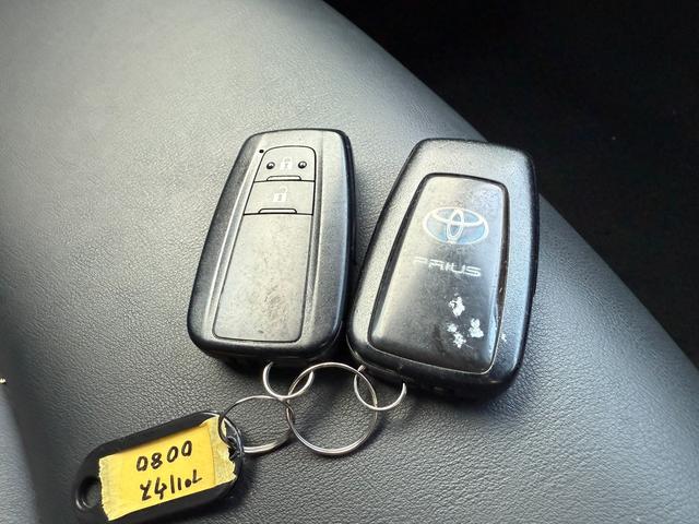 プリウス Ｓツーリングセレクション　Ｈ２８年　ツーリングセレクション　ＥＴＣ　スマートキー　横滑り防止　車両接近通報　ドライブモード　ＥＶモード　Ｂｌｕｅｔｏｏｔｈ　バックモニター　プッシュスタート　オートライト（29枚目）
