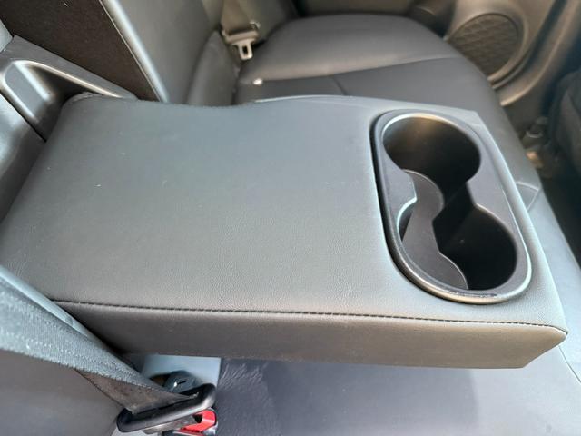 プリウス Ｓツーリングセレクション　Ｈ２８年　ツーリングセレクション　ＥＴＣ　スマートキー　横滑り防止　車両接近通報　ドライブモード　ＥＶモード　Ｂｌｕｅｔｏｏｔｈ　バックモニター　プッシュスタート　オートライト（30枚目）