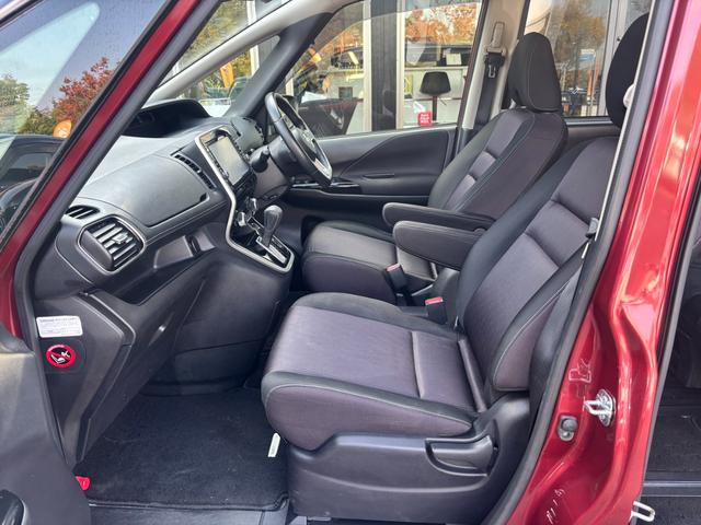 セレナ ハイウェイスターG プロパイロットエディション フリップダウンモニター ETC バックカメラ パワーウィンドウ 横滑り防止 衝突被害軽減ブレーキ オートライト オートエアコン サンシェード スマートキー 後席オートエアコン(10枚目)