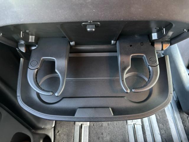 セレナ ハイウェイスターG プロパイロットエディション フリップダウンモニター ETC バックカメラ パワーウィンドウ 横滑り防止 衝突被害軽減ブレーキ オートライト オートエアコン サンシェード スマートキー 後席オートエアコン(35枚目)