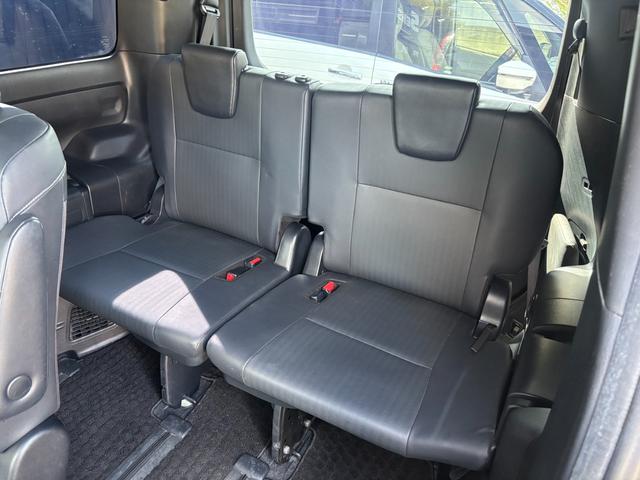 エスクァイア ハイブリッドGi ブラックテーラード Bluetooth ETC フリップダウンモニター バックカメラ クルーズコントロール 両側電動スライドドア プッシュスタート サンシェード オートエアコン オートライト スマートキー(13枚目)