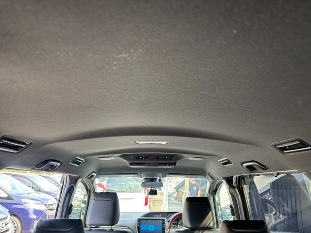 エスクァイア ハイブリッドGi ブラックテーラード Bluetooth ETC フリップダウンモニター バックカメラ クルーズコントロール 両側電動スライドドア プッシュスタート サンシェード オートエアコン オートライト スマートキー(16枚目)