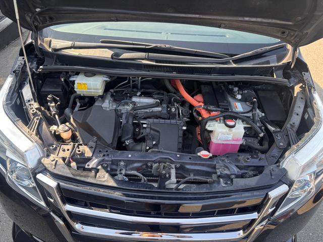 エスクァイア ハイブリッドGi ブラックテーラード Bluetooth ETC フリップダウンモニター バックカメラ クルーズコントロール 両側電動スライドドア プッシュスタート サンシェード オートエアコン オートライト スマートキー(56枚目)