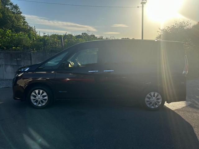 セレナ G Bluetooth ETC バックカメラ ステアリングスイッチ クルーズコントロール 横滑り防止 衝突被害軽減ブレーキ ドライブレコーダー プッシュスタート オートライト オートエアコン スマートキー(7枚目)