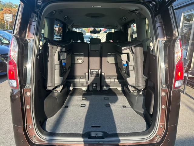 セレナ G Bluetooth ETC バックカメラ ステアリングスイッチ クルーズコントロール 横滑り防止 衝突被害軽減ブレーキ ドライブレコーダー プッシュスタート オートライト オートエアコン スマートキー(14枚目)