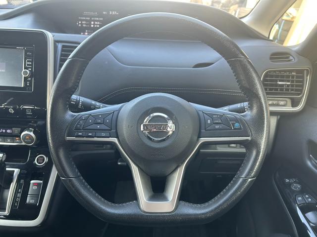 セレナ G Bluetooth ETC バックカメラ ステアリングスイッチ クルーズコントロール 横滑り防止 衝突被害軽減ブレーキ ドライブレコーダー プッシュスタート オートライト オートエアコン スマートキー(16枚目)