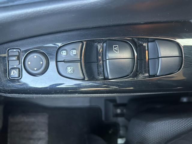 セレナ G Bluetooth ETC バックカメラ ステアリングスイッチ クルーズコントロール 横滑り防止 衝突被害軽減ブレーキ ドライブレコーダー プッシュスタート オートライト オートエアコン スマートキー(31枚目)