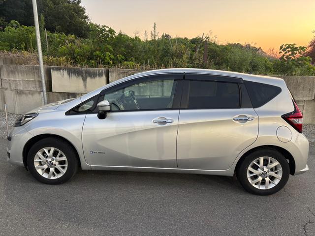 ノート e-パワー メダリスト Bluetooth 全方位カメラ 横滑り防止 レーンキープアシスト 衝突被害軽減ブレーキ オートエアコン オートライト クルーズコントロール ステアリングスイッチ プッシュスタート スマートキー(6枚目)