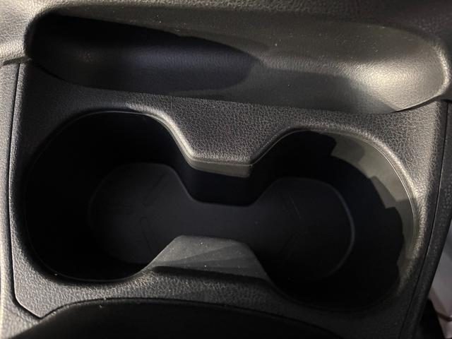 ノート e-パワー メダリスト Bluetooth 全方位カメラ 横滑り防止 レーンキープアシスト 衝突被害軽減ブレーキ オートエアコン オートライト クルーズコントロール ステアリングスイッチ プッシュスタート スマートキー(32枚目)