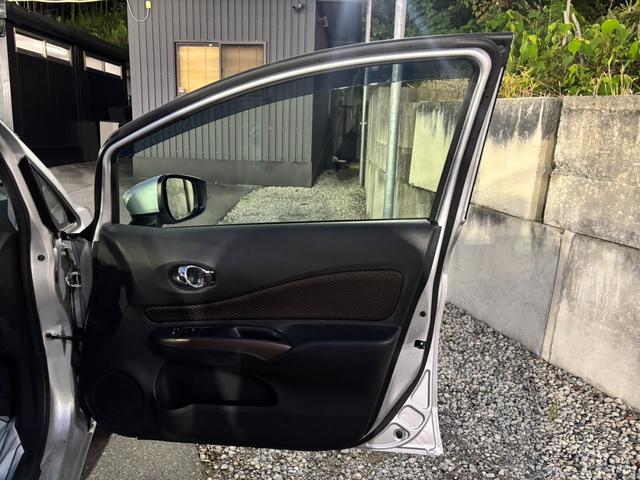 ノート e-パワー メダリスト Bluetooth 全方位カメラ 横滑り防止 レーンキープアシスト 衝突被害軽減ブレーキ オートエアコン オートライト クルーズコントロール ステアリングスイッチ プッシュスタート スマートキー(47枚目)