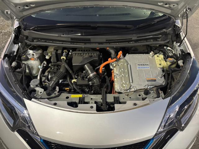 ノート e-パワー メダリスト Bluetooth 全方位カメラ 横滑り防止 レーンキープアシスト 衝突被害軽減ブレーキ オートエアコン オートライト クルーズコントロール ステアリングスイッチ プッシュスタート スマートキー(50枚目)