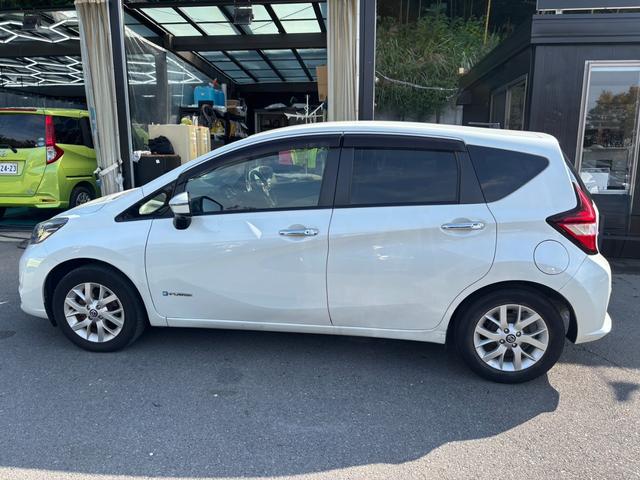 ノート e-パワー X Vセレクション ドライブレコーダー Bluetooth ETC 全方位カメラ ミラーモニター パワーウィンドウ 横滑り防止 レーンキープアシスト 衝突被害軽減ブレーキ プッシュスタート オートエアコン オートライト(6枚目)