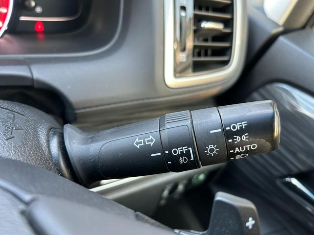 オデッセイ アブソルート・ＥＸ　両側電動スライドドア　オートライト　オートエアコン　全方位カメラ　障害物センサー　レーンアシスト　衝突軽減ブレーキ　ＥＴＣ　プッシュスタート　パワーウィンドウ（16枚目）