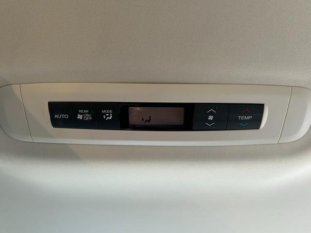 オデッセイ アブソルート・ＥＸ　両側電動スライドドア　オートライト　オートエアコン　全方位カメラ　障害物センサー　レーンアシスト　衝突軽減ブレーキ　ＥＴＣ　プッシュスタート　パワーウィンドウ（27枚目）