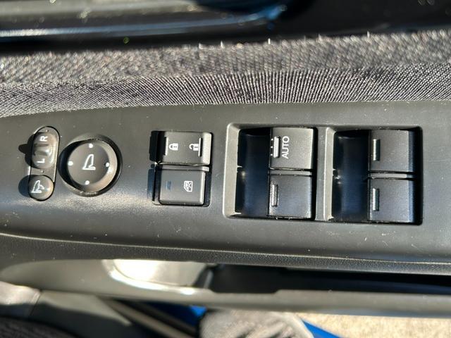 N-BOXカスタム G ターボSSパッケージ 両側電動スライド オートライト オートエアコン パワーウィンドウ バックカメラ ETC プッシュスタート スマートキー(27枚目)