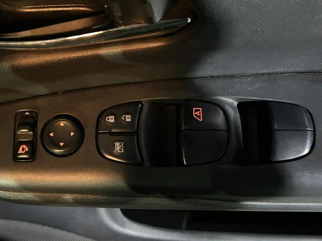 セレナ e-パワー ハイウェイスターV 両側電動スライドドア オートエアコン オートライト Bluetooth 全方位カメラ プッシュスタート ハンドルヒーター パワーウィンドウ 衝突軽減ブレーキ(24枚目)