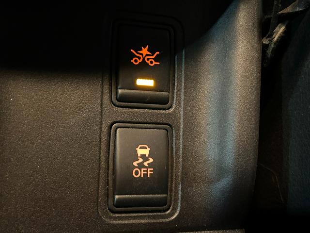 セレナ e-パワー ハイウェイスターV 両側電動スライドドア オートエアコン オートライト Bluetooth 全方位カメラ プッシュスタート ハンドルヒーター パワーウィンドウ 衝突軽減ブレーキ(26枚目)