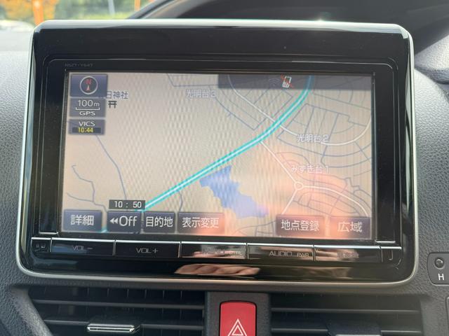 ヴォクシー ZS 煌 Bluetooth ETC スマートキー バックカメラ 両側電動スライドドア 横滑り防止 サンシェード プッシュスタート オートライト 純正ステアリング(19枚目)