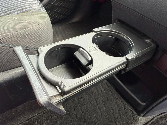 ヴォクシー ZS 煌 Bluetooth ETC スマートキー バックカメラ 両側電動スライドドア 横滑り防止 サンシェード プッシュスタート オートライト 純正ステアリング(28枚目)