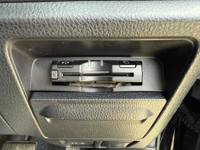 ヴォクシー ZS 煌 Bluetooth ETC スマートキー バックカメラ 両側電動スライドドア 横滑り防止 サンシェード プッシュスタート オートライト 純正ステアリング(29枚目)