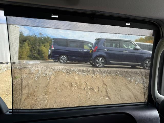 ヴォクシー ZS 煌 Bluetooth ETC スマートキー バックカメラ 両側電動スライドドア 横滑り防止 サンシェード プッシュスタート オートライト 純正ステアリング(31枚目)