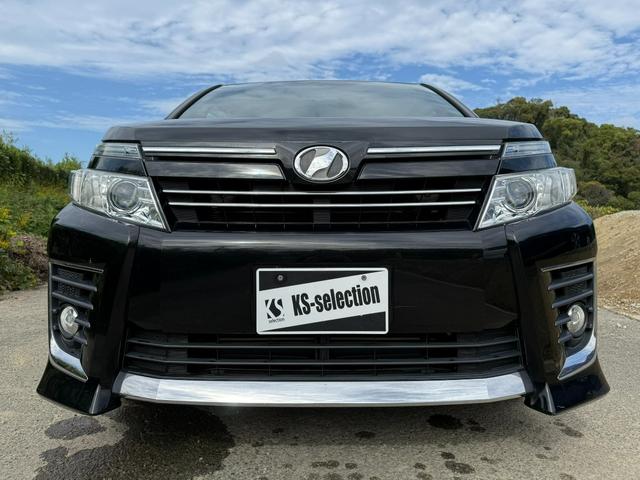 ヴォクシー ZS 煌 Bluetooth ETC スマートキー バックカメラ 両側電動スライドドア 横滑り防止 サンシェード プッシュスタート オートライト 純正ステアリング(37枚目)