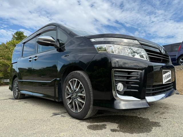 ヴォクシー ZS 煌 Bluetooth ETC スマートキー バックカメラ 両側電動スライドドア 横滑り防止 サンシェード プッシュスタート オートライト 純正ステアリング(39枚目)