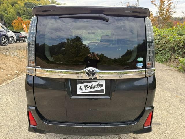 ヴォクシー ZS 煌 Bluetooth ETC スマートキー バックカメラ 両側電動スライドドア 横滑り防止 サンシェード プッシュスタート オートライト 純正ステアリング(42枚目)